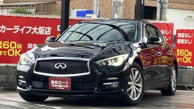 スカイライン　200GT　ｔタイプＰ　全方位カメラのアラウンドビューモニター搭載で車両の周囲が見えて安全👌✨　高級感あふれる本革インテリアで大人の落ち着きさを感じさせる高級感のあるセダン💫　寒い季節にうれしい快適装備のシートヒーター付き😮‍💨　ターボ搭載でこれぞ日産の高級セダンです👑　🌜大阪店専用HPも要チェック❗carlifegroup.jp で検索🕵️‍♂️　Instagram・Twitter・TikTokも随時更新中❗❗🌛《1年保証付》