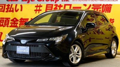 COROLLA　SPORTS　カローラスポーツ　HV-G　TOKYO店初入庫😆🎉　1.8Lエンジン🔥＋ハイブリッドシステム🔋を搭載し優れた低燃費JC08モード走行燃費22.4km／Lで環境にもお財布にも優しい🍀クルーズコントロール＆ビルトインETCで高速道路も快適に通行できます🚗純正9インチＳＤナビ🗾Ｂｌｕｅｔｏｏｔｈ🎶📱📞フルセグＴＶ内蔵型📺充実のオーディオ装備でロングドライブにも持って来いです😆🌈TOKYO店専用HPにて更新中❗ carlifegroup.tokyo.jpで検索🕵️‍♂️🌛《1年保証付》