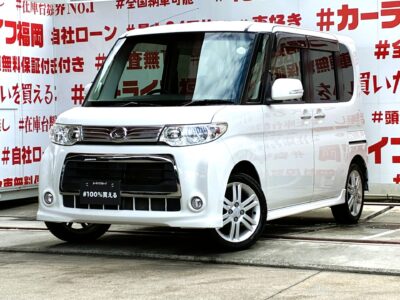 TANTO　CUSTOM　タントカスタムRS　✨センターピラーレス＆スライドドアのミラクルオープンドア採用の背高軽自動車✨室内の広さと視界の良さも自慢です👌フルタイム4WDで走破性も抜群です🚗明るいHIDヘッドライトで夜間の走行も安心🌟純正SDナビは地デジフルセグTV内蔵型🖥️車検２年付🌈福岡店専用HPでも在庫確認可能‼✨ 【carlifegroup.fukuoka.jp/】で検索🕵️‍♂️