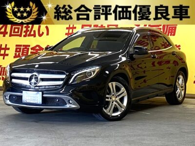 MERCEDES BENZ メルセデス・ベンツ　GLA250 4マチック【4WD】【車検２年付】【総合評価優良車】レーダーセーフティーＰＫＧ搭載で安心安全機能💡コンパクトＳＵＶ✨低排気ターボエンジン✨純正ＨＤＤナビ🗾ＤＶＤ📀Ｂｌｕｅｔｏｏｔｈ🎶📱📞・フルセグＴＶ内臓📺パドルシフト機能付きで機敏なスポーツマチック機能も味わえます🏎明るいＨＩＤヘッドライト＆フォグランプ‼️高級感タップリハーフレザーシート✨純正18インチAW＆スタッドレスタイヤ付❄️☃️ carlifegroup.tokyo.jpで検索🕵️‍♂️🌛《1年保証付》