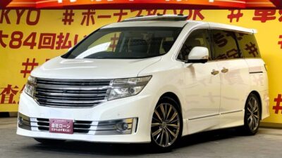 ELGRAND エルグランド ライダー 黒本革シート マニュアルシート 【特別仕様車】【車検2年付】【サンルーフ】 純正HDDナビ🗾DVD📀Bluetooth🎶📞フルセグTV内蔵型📺走行中映像視聴可能👀開放的なツインサンルーフ付き🌞7人乗り黒本革シート&2列目キャプテンシート・オットマン付き✨助手席オットマン付き💺/BOSEサウンドシステム&純正フリップダウンモニター搭載でエンタメ機能も抜群📣お子様も大喜び🤗リアサイドシェード付きでプライバシー&UV対策OK🌞両側パワースライドドア楽々開閉🚪🌜TOKYO店専用HPにて更新中❗ carlifegroup.tokyo.jpで検索🕵️♂️🌛《1年保証付》