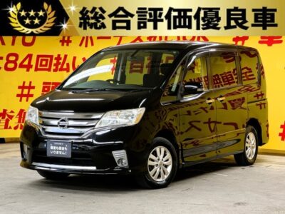 SERENA　セレナ　ハイウェイスター　【総合評価優良車】【４WD】 ❄️雪道でも安心の4WD車両❄️　純正SDナビ🗾両側パワスラでご家族での乗り降りラクラク😆ワンプッシュオープナーでワンタッチで開け閉め出来ます👍ウォークスルー可能なので大人数でのお出掛けも楽々👌様々なシートアレンジが可能なマルチセンターシート💺✨ETC&クルーズコントロール機能搭載⚡高速道路等の長距離運転をサポートしてくれます🚗夜間でも明るいHIDヘッドライト&フォグランプ🔦🌛TOKYO店専用HPにて更新中❗ carlifegroup.tokyo.jpで検索🕵️‍♂️🌛《1年保証》