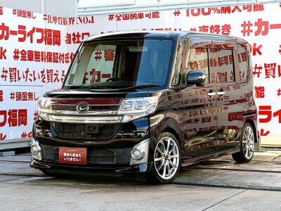 TANTO CUSTOM　タント　カスタムRS　SA【カスタム】＂上級グレード・ターボ車＂✨ローダウン・ローフォルムで再入庫✨🗾両側パワースライドドア機能&左センターピラーレス・開閉楽々で便利🚪👪純正ＳＤナビ🗾ＤＶＤ📀Ｂｌｕｅｔｏｏｔｈ🎶📱📞フルセグＴＶ内蔵型📺走行中映像視聴可能🌈明るいＬＥＤヘッドライト＆フォグランプで夜間視野性も抜群バックカメラで駐車時の後方の安全もバッチリ📷💎納車時新品タイヤ装着🌈車検２年付🌈🚗福岡店専用HPでも在庫確認可能‼✨ 【carlifegroup.fukuoka.jp】で検索