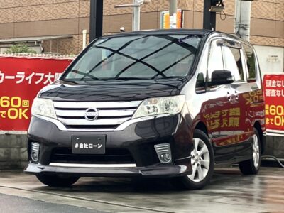 セレナ　ハイウェイスター　S-HV　オシャレなオーロラモーブカラー🔯　フルセグTVやBluetoothオーディオ接続可能のナビ📱　後席はWエアコンやシートバックテーブル、サンシェードなど快適にお乗りいただけます💺　バックカメラも搭載で駐停車も安心です👌　🌜大阪店専用HPも要チェック❗carlifegroup.jp で検索🕵️‍♂️　Instagram・Twitter・TikTokも随時更新中❗❗🌛《1年保証付》