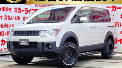DELICA デリカD5 Gプレミアム 【カスタム】【総合評価優良車】 "上級グレード"💎METALROCK16インチAW&ホワイトレター付M/Tタイヤ&オーバーフェンダー&Gi★GEARサイドステップ装着済💎ブラウン系レザー調シートカバー付💎両側パワースライドドア&電動リアゲート付で乗り降り楽々快適🚪高速走行はクルーズコントロールで楽々運転🏁純正HDDナビ🗾DVD💿Bluetooth📱📞🎶地デジフルセグTV📺走行中映像視聴可能👀パワーシート💺&シートヒーター🔥付の快適装備✨月々3万円台~OK🔥車検2年付🚗福岡店専用HPでも在庫確認可能‼✨【carlifegroup.fukuoka.jp/】で検索🕵️♂️