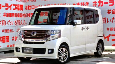 N-BOX　カスタム　Ｇ・Ｌパッケージ　＂人気車種Nシリーズ・ハイトワゴン＂走行距離７万㌔台＂月々２万円台～ＯＫ💎床面が低く、両側スライドドア🚪＆左側パワースライドドア🚪なので老若男女問わず乗り降り楽々🤱荷物の出し入れラクチン😊二列目は様々なシートアレンジ可能で使い勝手バツグン😎純正メモリーナビ🗾ＤＶＤ💿🎵Ｂｌｕｅｔｏｏｔｈ🎶📱📞地デジフルセグＴＶ内臓型📺走行中映像視聴可能🎶アイドリングストップ機能付🍃ＨＩＤヘッドライト＆フォグで夜間視野確保🔦車検２年付🚗福岡店専用HPでも在庫確認可能‼✨【carlifegroup.fukuoka.jp/】で検索🕵️‍♂️