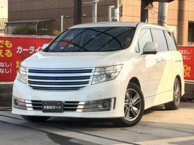 エルグランド　ライダー　黒本革シート　乗り心地抜群な日産高級ミニバン✨　全方位を映し出すアラウンドビューモニターで駐停車も安心💎　黒本革シートでキャプテンシート＆オットマン、助手席側オットマンも付いておりラグジュアリーな車内👑　ドライブレコーダー付きなのでもしもの時でも安心です🎥　🌜大阪店専用HPも要チェック❗carlifegroup.jp で検索🕵️‍♂️　Instagram・Twitter・TikTokも随時更新中❗❗🌛《1年保証付》