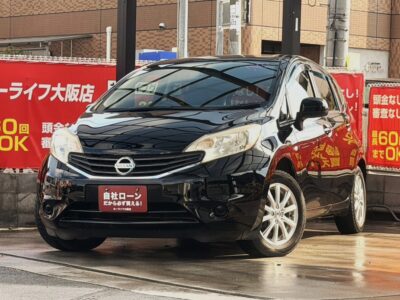 ノート　X　月々1万円台で乗れるコンパクトカー✨　普段使いやお仕事としても使えて便利🚗　乗りやすさが良く、小回りや狭い道など駐車場でもスイスイ走れます🛞　バックカメラ搭載で駐停車も安心☺️　🌜大阪店専用HPも要チェック❗carlifegroup.jp で検索🕵️‍♂️　Instagram・Twitter・TikTokも随時更新中❗❗🌛《1年保証付》　　　
