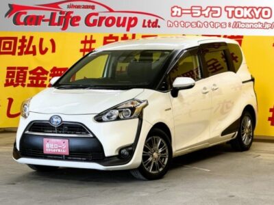 SIENTA　シエンタ　HYBRID　G　【車検２年付】両側パワースライドドア🚪ワンプッシュオープナー付で乗り降りラクラク👌👑コンパクトサイズでありながら3列シート7人乗り👑サードシートは床下収納タイプで広いラゲッジスペースにも変更できます💺🧳ドライブレコーダー付きで安心安全🎥✨トヨタセーフティセンス（衝突軽減ブレーキ）＋オートハイビーム付きＬＥＤヘッドライト装着で安全機能抜群🔦純正メモリーナビ🗾ＤＶＤ📀Ｂｌｕｅｔｏｏｔｈ🎶📱📞フルセグＴＶ内蔵型📺🌈JC08モード走行燃費27.2km／Lの低燃費🍀月々３万円台からOK👌　🌜TOKYO店専用HPにて更新中❗ carlifegroup.tokyo.jpで検索🕵️‍♂️🌛《1年保証付》