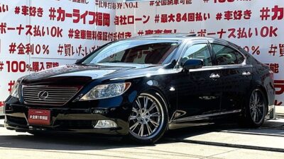 LEXUS　レクサス　LS460　バージョンS Iパッケージ【カスタム】【車検２年付】✨豪華３点セット・本革シート💺HDDマルチナビ📺サンルーフ💎アローネコラソン20インチAW💎シートヒーター付パワーシート💺ミュージックサーバー🎶フルセグ📺バックカメラ搭載📷エアサスコントローラー・ローダウン済み🔥クルーズコントロール搭載🔘アクセルレスで高速走行が可能！🌈プレミアムサウンドシステム🌈🚗福岡店専用HPでも在庫確認可能‼✨ 【carlifegroup.fukuoka.jp/】で検索🕵️‍♂️