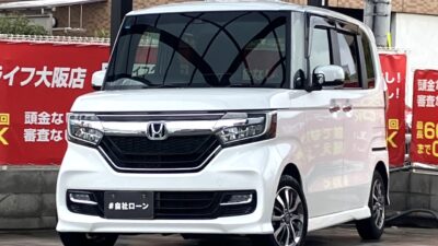 N-BOXカスタム G・Lホンダセンシング 優れた走行性能・低燃費・乗り心地を実現🍃 先進の安全運転支援システム「ホンダ センシング」を採用し後方誤発進抑制機能も搭載👏 ミラー一体型の前後投影ドライブレコーダーで万が一の際も安心💎 内外装共に進化したN-BOXです🤩 🌜大阪店専用HPも要チェック❗carlifegroup.jp で検索🕵️♂️ Instagram・Twitter・TikTokも随時更新中❗❗🌛《1年保証付》