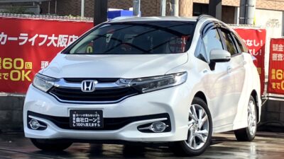 シャトル　HV　Z　スタイルエディション　✨広々＆高級感のあるコンパクトステーションワゴン ✨🚗　上質なデザインと燃費性能に優れた1台🍃　タッチパネル式操作のエアコンで快適温度管理🌞　後席を倒せばフラットで広大なラゲッジスペースで日常使いはもちろん、旅行やレジャーにもピッタリです👏　🌜大阪店専用HPも要チェック❗carlifegroup.jp で検索🕵️‍♂️　Instagram・Twitter・TikTokも随時更新中❗❗🌛《1年保証付》