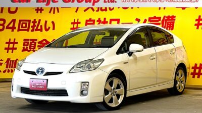 PRIUS　プリウス　S　【車検2年付】【1年保証】✨トヨタ純正SDナビ🤩ワンセグTV＆バックカメラ+ステアリングスイッチ！DVD再生も可能ですよ✨Sツーリング専用17インチAW！ビルドインETCなので見た目もすっきり&高速道路での乗り降り楽々🌈エンジン楽々スタート！スマートキー&プッシュスタート付き🔰　カタログ燃費JC08モード30.4㎞/ℓ🌛TOKYO店専用HPにて更新中❗ carlifegroup.tokyo.jpで検索🕵️‍♂️🌛