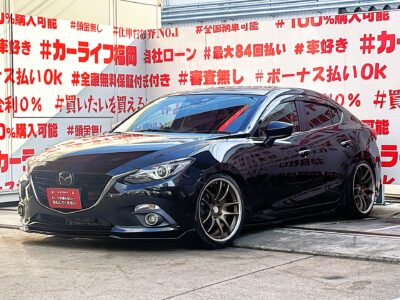 AXELA　アクセラ　15S　ツーリング　【カスタム】【ユーザー買取車】💎マツダの人気スポーツコンパクト💎車高調ローダウン＆WORK製19インチAW装着🚗純正SDナビ🗾地デジフルセグTV内蔵型📺CD・DVD・SD視聴可能📀Bluetooth接続できます🎶ヘッドアップディスプレイ🖥️パドルシフトで楽しくドライブ👍HIDヘッドライト＆LEDフォグライト・自動防眩ルームミラーで夜間走行も安心🌟ブラインドスポットモニターで後続車の接近を感知🚗納車時タイヤ4本交換🌈福岡店専用HPでも在庫確認可能‼✨ 【carlifegroup.fukuoka.jp/】で検索🕵️‍♂️