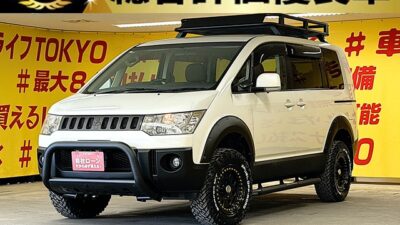 DELICA　デリカD5　GパワーPKG【カスタム】【総合評価優良車】👑Ｇｉ・ＧＥＡＲフルカスタムの１台👑月々４万円台からOK👌Ｇｉ・ＧＥＡＲグリルガードブルバー＆サイドステップ＆オーバーフェンダー＆リフトアップコイル＆リアラダー＆ルーフラック装着済💎METALROCK16インチAW＆FUEL（USA)GRIPPER🛞Ｍ／Ｔタイヤ装着済👑両側電動スライドドア付で乗り降り楽々快適🚪大人数でのキャンプやアウトドアにピッタリの1台⛺🌛TOKYO店専用HPにて更新中❗ carlifegroup.tokyo.jpで検索🕵️‍♂️🌛《1年保証》