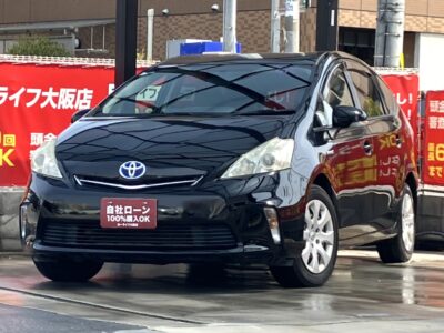 プリウスα　S　Lセレクション　スペース×ハイブリッドで人気の1台🚗　普段の走行もノンストレスの低燃費車両✨　AUTOエアコンで外の気温に合わせて自動で温度調節してくれます✌️　トランク広々空間でお荷物いっぱい乗せれます🚗　 🌜大阪店専用HPも要チェック❗carlifegroup.jp で検索🕵️‍♂️　Instagram・Twitter・TikTokも随時更新中❗❗🌛《1年保証付》