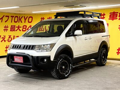 DELICA　デリカD5　GパワーPKG【カスタム】【総合評価優良車】👑Ｇｉ・ＧＥＡＲフルカスタムの１台👑月々４万円台からOK👌Ｇｉ・ＧＥＡＲグリルガードブルバー＆サイドステップ＆オーバーフェンダー＆リフトアップコイル＆リアラダー＆ルーフラック装着済💎METALROCK16インチAW＆FUEL（USA)GRIPPER🛞Ｍ／Ｔタイヤ装着済👑両側電動スライドドア付で乗り降り楽々快適🚪大人数でのキャンプやアウトドアにピッタリの1台⛺🌛TOKYO店専用HPにて更新中❗ carlifegroup.tokyo.jpで検索🕵️‍♂️🌛《1年保証》