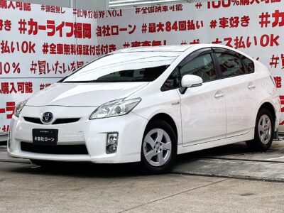 PRIUS　プリウス S　✨ハイブリッドといえばヤッパリPRIUS！JC08モード：30.4km/Lの低燃費✨純正SDナビ🗾📺CD/SD再生可能✨オートライト・フォグライト搭載🌟納車時新品タイヤ交換✨車検２年付🚗福岡店専用HPでも在庫確認可能‼✨ 【carlifegroup.fukuoka.jp/】で検索🕵️‍♂️
