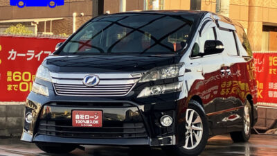 ヴェルファイアHV　ZR　4WD　お子様が居る家庭には嬉しいフリップダウンモニター付き💫✨　高速を運転する時に楽なクルーズコントロール搭載🚗✌️　内装は高級感のある電動シートやオットマンシート💥　運転手が変わっても座席を調節しなくて良いメモリーシート付き🎵　🌜大阪店専用HPも要チェック❗carlifegroup.jp で検索🕵️‍♂️　Instagram・Twitter・TikTokも随時更新中❗❗🌛《1年保証付》