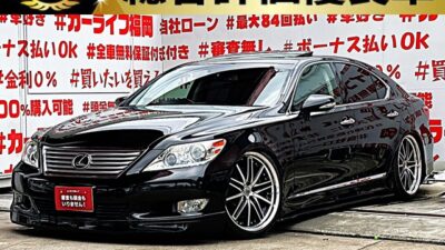 LEXUS　レクサス　LS460　バージョンSZ　＂中期型＂【カスタム】【総合評価優良車】💎トラフィックスター２１インチＡＷ＆ＡＩＭＧＡＩＮフルエアロ＆ＡＩＭＧＡＩＮ２本出しマフラー装着済💎エアサスコントローラー付で簡単ローダウン🔥大解放のサンルーフ付🔥純正ＨＤＤマルチナビ🗾ＤＶＤ６連チェンジャー📀Ｂｌｕｅｔｏｏｔｈ🎶📱📞フルセグＴＶ内蔵型📺走行中映像視聴可能👀本革エア―シート💺シートエアコン🌀装備車🚘パドルシフトで簡単シフトチェンジ・スポーツモードもＯＫ🏁レクサスプレミアムサウンドで高音質も楽しめる🎉🚗福岡店専用HPでも在庫確認可能‼✨ 【carlifegroup.fukuoka.jp】で検索🕵️‍♂️