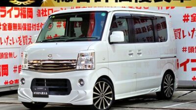 SCRUM スクラムワゴン PZターボ 【カスタム】 【総合評価優良車】💎バリグライン16インチAW&社外フルエアロ&社外アイライン装着済💎64型ワゴンタイプ再入庫"走行距離5万キロ台💎両側スライドドア🚪&左側パワースライドドアで乗り降り楽々🎶荷室内広々で収納スペース確保💎ケンウッドメモリーナビ🗾DVD💿Bluetooth📱🎶📞フルセグTV内蔵型📺走行中映像視聴可能👀ターボ車で快速走行・カタログ燃費JC08モード14.4km/L🍃ベンチシートタイプ💺🌈車検2年付🚗福岡店専用HPでも在庫確認可能‼✨ 【carlifegroup.fukuoka.jp/】で検索🕵️♂️