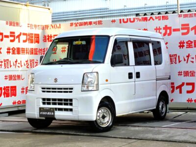 EVERY　エブリィバン　PA ハイルーフ　【4WD】　🔥４ＷＤで雪道・悪路で優れた安定性を発揮🎶月々１万円台～ＯＫ🗾ナビ装着プラン有🗾黒ナンバー登録可能✨機能性と利便性にこだわった充実の収納スペースを確保🌈荷物の出し入れ楽々の両側スライドドア👌リアシートフルフラット収納可能😊ルームミラー型前後ドライブレコーダー付で万が一にも安心✨車検たっぷりのＲ１０年２月まで🎶🌈福岡店専用HPでも在庫確認可能‼✨ 【carlifegroup.fukuoka.jp】で検索