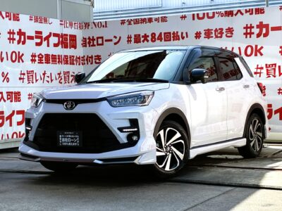 RAIZE ライズ Z　✨令和2年式✨1000㏄ガソリンターボ付車両✨低走行3万ｋｍ台✨普段使いからレジャーまで、使える、楽しめる、5ナンバーSUV🍃JC08モード燃費18.6km/㍑👌純正9インチSDナビ🗾地デジフルセグTV内蔵型🖥️CD/DVDも視聴可能です📀バックカメラ・アラウンドビューモニター＆前後コーナーセンサー＆衝突軽減ブレーキ機能など安全装備も充実してます‼️車検２年付🌈🚗福岡店専用HPでも在庫確認可能‼✨ 【carlifegroup.fukuoka.jp/】で検索🕵️‍♂️