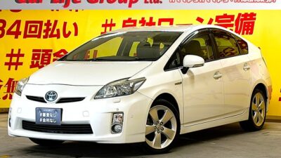 PRIUS　プリウス　Gツーリングセレクションレザーパッケージ【車検２年付】【１年保証】✨上級グレード✨高級感のある本革シート🎉純正HDDナビ🎉地デジフルセグ+Bluetooth+DVD・CD・SD機能付きで多彩なオーディオソースをお楽しみいただけます✌️Sツーリング専用17インチAW🛞駐車時にあると便利なバックカメラ付で後方の視認性も抜群です👀　高速道路などで大活躍！ビルドインETC&クルーズコントロール🎶　夜間でも明るいLEDヘッドライト&フォグランプ🔦　🌜TOKYO店専用HPにて更新中❗ carlifegroup.tokyo.jpで検索🕵️‍♂️🌛