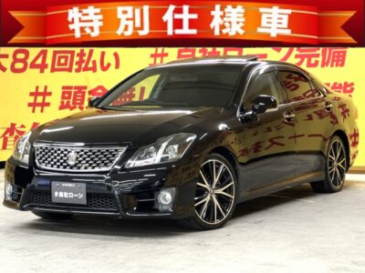 CROWN　クラウン　2.5 アスリート　アニバーサリーエディション【特別仕様車】【後期型】【サンルーフ】【車検２年付】🛞ロクサーニ１９インチAW装着🛞大解放🌞サンルーフ付🎉本革パワーシート＆シートエアコン＆シートヒーター付で高級感と快適性抜群💺✨純正マルチナビ🗾ＤＶＤ📀Ｂｌｕｅｔｏｏｔｈ🎶📱📞フルセグＴＶ内蔵型📺走行中映像視聴可能👀ＥＴＣやレーダークルーズコントロール機能搭載・高速での長距離運転も楽々🚗夜間走行時に視認性抜群のHIDヘッドライト&フォグライト🔦🌜TOKYO店専用HPにて随時更新中❗ carlifegroup.tokyo.jpで検索🕵️‍♂️🌛《1年保証付》