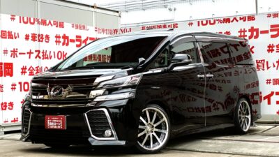 VELLFIRE ヴェルファイア　2.5Z　【カスタム】💎Work製20インチAW🛞社外ダウンサス装着車🌟純正９インチＳＤナビ🗾ＤＶＤ💿Ｂｌｕｅｔｏｏｔｈ🎶📞地デジフルセグＴＶ内蔵型📺リアシートもアルパイン製フリップダウンモニターで映像を楽しめます😊🌈スーパーロングスライドシート💺ツインムーンルーフ付きで車内快適🚗７人乗キャプテンシート・楽々ウォークスルー✨乗り降りや荷物の出し入れラクラクな両側パワースライドドア🚪💎納車時新品タイヤ装着💎🌈🚗福岡店専用HPでも在庫確認可能‼✨【carlifegroup.fukuoka.jp/】で検索🕵️‍♂️