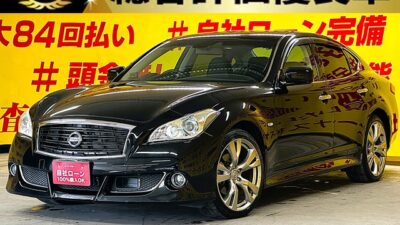 FUGA フーガHV ベースグレード【総合評価優良車】【車検2年付】大人気の純正オプションバンパー&純正20インチアルミホイールで大人かっこいい車両になります✨ 純正HDDナビ🗾CD、DVD、AUX、Bluetooth、地デジフルセグTV👀セダンの本質的な魅力である「走・美・快」の最高峰を追求した高級セダン🔰運転に自信がない方でも安心装備のバック・サイドカメラつき📸 クルーズコントロール&ビルトインETCで高速道路でも大活躍😍夜間でも明るいHIDヘッドライト&フォグランプ🌞🌜TOKYO店専用HPにて随時更新中❗ carlifegroup.tokyo.jpで検索🕵️♂️🌛