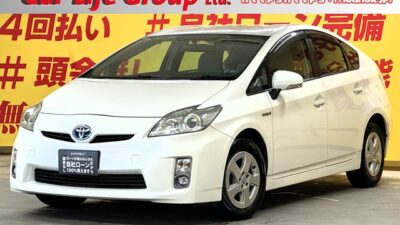 PRIUS プリウス S 【車検2年付】✨低燃費ハイブリッド人気No.1✨💎走行距離8万㌔台💎 燃費も驚異のJC08モード30.4km/L🍃社外アンドロイドナビ🗾💿🎵Bluetooth🎶📱ドライブレコーダー付📞スマートキー&プッシュスタート付きエンジン楽々スタート!👍女性でも安心バックカメラ装備🌈TOKYO店専用HPにて更新中❗ carlifegroup.tokyo.jpで検索🕵️♂️