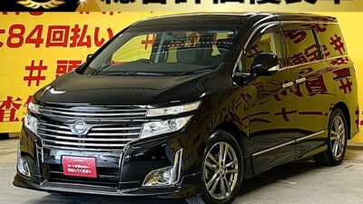 ELGRAND エルグランド 350ハイウェイスター アーバンクロム ブラックレザー 【特別仕様車】【車検2年付】🌟元祖高級ミニバン🌟総排気量3500cc最高出力280ps最大トルク35.1kg🔥V型6気筒DOHCエンジン搭載🌟 👑黒革シート+助手席&二列目オットマン付きキャプテンシートの豪華な7人乗りモデル フリップダウンモニター搭載😆 ワンタッチオープンの両側パワースライドドアで乗り降り楽々👪 パワーバックドアでお荷物の積み下ろしの際にも大変便利です🧳 バックカメラ&アラウンドビューモニターで駐車時の後方の安全もバッチリです🎥月々2万円台~✨🌛TOKYO店専用HPにて更新中❗ carlifegroup.tokyo.jpで検索🕵️♂️🌛《1年保証》