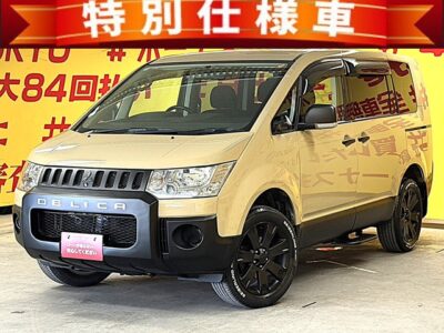 DELICA　デリカD5　エクシード２　【4WD】【カスタム】【特別仕様車】【車検2年付】【月々3万円台～OK】✨魅力的なカスタム装備豊富😍👌パートタイム式４WDで自由自在に2WD・4WDの切り替えが可能🤙純正ＨＤＤナビ🗾CD・ＤＶＤ付💿大人数でのキャンプやアウトドアにピッタリの1台⛺マッドブラック純正18インチAW🌛TOKYO店専用HPにて更新中❗ carlifegroup.tokyo.jpで検索🕵️‍♂️🌛《1年保証》