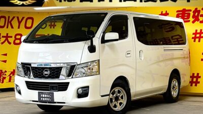 CARAVAN NV350キャラバン　ロングプレミアムGX　エマージェンシーブレーキパッケージ【ワンオーナー車】ディーゼル車✨ターボ🚗👑低走行8万キロ台評価4.5点車両👑純正SDナビ🗾地デジフルセグTV📺Bluetooth接続可能😆社外15インチAW新品タイヤ✨後席は夏はクーラー、冬はヒーター利用可能で快適です😆スマートキー＆プッシュスタート機能付きで楽々エンジンスタート🔥イージークローザー付き両側スライドドアで荷物の出し入れも楽々です😍✨駐車の際にも安心のバックカメラ付👀広々荷室で使い勝手のいい1台です🔥🌛TOKYO店専用HPにて更新中❗ carlifegroup.tokyo.jpで検索🕵️‍♂️🌛