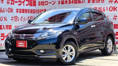 VEZEL　ヴェゼル　ハイブリッドX　【ユーザー買取車】　🌌コンパクトSUV🌌月々２万円台～ＯＫ🤩クラス最強の燃費・ＪＣ０８モードカタログ燃費２６ｋｍ／Ｌ🍃純正ＳＤナビ🗾ＤＶＤ📀Ｂｌｕｅｔｏｏｔｈ🎶📱📞フルセグＴＶ内蔵型📺走行中映像視聴可能👀２眼ＬＥＤヘッドライト💡で夜間も明るく照射🔆７速デュアルクラッチトランスミッション＆パドルシフトで、スムーズな走り🚗🌈リアシートもフラットにすれば大量の荷物も積込可能📦納車時新品タイヤ装着👀車検たっぷりＲ１０年３月マデ🚗福岡店専用HPでも在庫確認可能‼✨ 【carlifegroup.fukuoka.jp/】で検索🕵️‍♂️