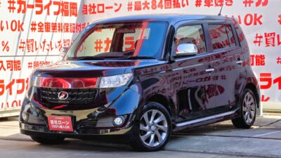 bB S煌 【ユーザー買取車】"人気を誇るオーディオカスタムタイプ💫月々1万円台~OK"純正SDナビ🗾Bluetooth🎶📞地デジTV📺走行中映像視聴👀高級感溢れるピアノ調ブラックインサイドパネル🌃・ハーフレザーシート💺・革巻ステアリング💎イルミネーションアームレストコントローラー&11スピーカー📢装備で車内はDJ気分📀🌈車検2年付🌈🚗福岡店専用HPでも在庫確認可能‼✨ 【carlifegroup.fukuoka.jp/】で検索🕵️♂️