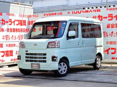 HIJET　ハイゼットカーゴ　クルーズ　【ワンオーナー】【車検２年付】＂令和４年式・人気７００型＂走行距離２万ｋｍ台の低走行車両💎上級グレード＂現行型＂💎人気カラーのアイスグリーン✨安心の運転支援・スマートアシスト機能付💎純正ディスプレイオーディオ🎶バックカメラ付で駐車も楽々✨楽々乗降りプッシュスタート🔘スマートキータイプ👆燃費性能もＯＫ🍃カタログ燃費・ＪＣ０８モード２０．５ｋｍ🍃抜群の収納スペース・ルーフシェルフ付😊✨黒ナンバー(事業用)登録も追加料金なしで登録可能✨納車時新品タイヤ装着🎉🚗福岡店専用HPでも在庫確認可能‼✨ 【carlifegroup.fukuoka.jp/】で検索🕵️‍♂️