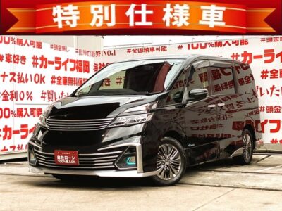SERENA　セレナ　ライダー　プロパイロットエディション【特別仕様車】【車検２年付】💎27セレナ・ライダーカスタム💎2分割開閉：デュアルバックバックドア✨足をかざして楽々開閉のハンズフリースライドドア搭載🚪指先操作のオートホールド付き電子パーキングブレーキ‼️プロパイロットで運転支援・エマージェンシーブレーキ・車線逸脱警報付きで安心・安全に運転できます👌デジタルルームミラー🪞ブルーホールLEDの贅沢装備🌟納車時新品タイヤ装着🛞🌈福岡店専用HPでも在庫確認可能‼✨【carlifegroup.fukuoka.jp/】で検索🕵️‍♂️