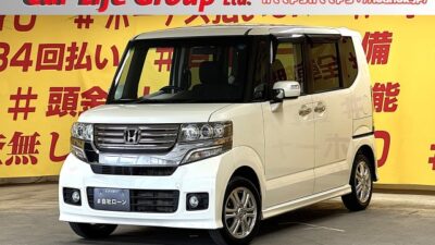 N-BOXカスタム　G・Lパッケージ　🌈走行３万キロ台低走行車両入庫🌈　社外ナビ🗾ＤＶＤ📀Ｂｌｕｅｔｏｏｔｈ🎶📱地デジＴＶ📺両側スライドドア＆左側パワースライドドアで乗り降りもお荷物の出し入れも楽々😆👌後席はフルフラットにできるので大きな荷物を積むのも便利です🤗✨カタログ燃費ＪＣ０８モード２４．２ｋｍ／Ｌの低燃費🍃夜間でも明るいHIDヘッドライト🔦🌜TOKYO店専用HPにて随時更新中❗ carlifegroup.tokyo.jpで検索🕵️‍♂️🌛《1年保証付》