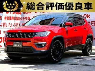 JEEP COMPASS　ジープ・コンパス　ロンジチュード【総合評価優良車】💎人気の輸入車・ＳＵＶ／走行３万ｋｍ台💎エクストリーム１７ＡＷ＆ホワイトレタータイヤ装着でオフロード感もバッチリ🔥純正８．４インチオーディオナビ🗾Ｂｌｕｅｔｏｏｔｈ📞📱フルセグＴＶ内蔵型📺明るいＬＥＤヘッドライト・ＬＥＤフォグランプを採用✨ブラックペイントルーフで流行りの人気ツートンカラー🟥⬛サイズ感バッチリのＳＵＶで女性にも大人気🎉ジープブランドの新しいシティクルーザー🚙月々４万円台～ＯＫ😲車検２年付🌈福岡店専用HPでも在庫確認可能‼✨ 【carlifegroup.fukuoka.jp/】で検索🕵️‍♂️