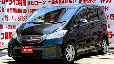 FREED フリード HV ジャストセレクション【ユーザー買取車】【車検2年付】"6人乗り3列シート"月々1万円台~😲コンパクトハイブリッドながら多人数の乗車が可能🎊純正インターナビ🗾DVD💿ハンズフリー📞地デジTV内蔵型📺スマートキータイプで鍵の開け閉めもワンタッチ👆両側パワースライドドア🚪・簡単開閉🥳レザー調シートカバー付きで汚れもサッと拭上げ可能💺クルーズコントロール機能付・高速道路も運転楽々👏納車時新品タイヤ装着🌈🚗福岡店専用HPでも在庫確認可能‼✨ 【carlifegroup.fukuoka.jp/】で検索🕵️♂️