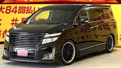 ELGRAND エルグランド 350ハイウェイスター アーバンクロム 【特別仕様車】【カスタム】🌟元祖高級ミニバン🌟🛞TEIN車高調&ラグジヘインズ20インチAWでカッコいいローダウン車🛞✨高品質で存在感の強いエクステリア✨総排気量3500cc最高出力280ps最大トルク35.1kgによってストレスの無い力強い走行を実現🔥V型6気筒DOHCエンジンだから静粛性が抜群🔥 😆ワンタッチ電動両側スライドドア&電動バックドアで使い勝手が良く乗り降りが楽々😆ハーフレザー+助手席&二列目オットマン付きキャプテンシートの豪華な7人乗りモデル⭐️純正HDDナビ&アルパイン10.5後席モニター搭載😆バックカメラ搭載で駐車時の後方の安全👍コムテック前後ドラレコ搭載で万が一の場合も安心‼️🌛TOKYO店専用HPにて更新中❗ carlifegroup.tokyo.jpで検索🕵️♂️🌛