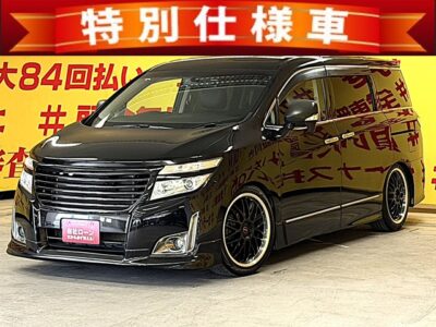 ELGRAND　エルグランド　350ハイウェイスター アーバンクロム 【特別仕様車】【カスタム】🌟元祖高級ミニバン🌟🛞TEIN車高調＆ラグジヘインズ20インチAWでカッコいいローダウン車🛞✨高品質で存在感の強いエクステリア✨総排気量3500cc最高出力280ps最大トルク35.1kgによってストレスの無い力強い走行を実現🔥Ｖ型6気筒DOHCエンジンだから静粛性が抜群🔥 😆ワンタッチ電動両側スライドドア&電動バックドアで使い勝手が良く乗り降りが楽々😆ハーフレザー+助手席&二列目オットマン付きキャプテンシートの豪華な7人乗りモデル⭐️純正HDDナビ&アルパイン10.5後席モニター搭載😆バックカメラ搭載で駐車時の後方の安全👍コムテック前後ドラレコ搭載で万が一の場合も安心‼️🌛TOKYO店専用HPにて更新中❗ carlifegroup.tokyo.jpで検索🕵️‍♂️🌛