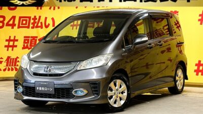 FREED フリードHV ジャストセレクション 【総合評価優良車】【車検2年付】アルパインHDD8インチナビ🎶地デジフルセグTV&DVD📺後席アルパインフリップダウンモニター🌈7人乗り✨3列シート✨ファミリー層に大人気のコンパクトサイズの両側電動スライドドアタイプ👨👩👧👦😆高速道路で大活躍なクルーズコントロール&ビルドインETC装備😊 夜間でも明るいHIDヘッドライト🔦LEDフォグライト✨🌛TOKYO店専用HPにて更新中❗ carlifegroup.tokyo.jpで検索🕵️♂️🌛《1年保証付》