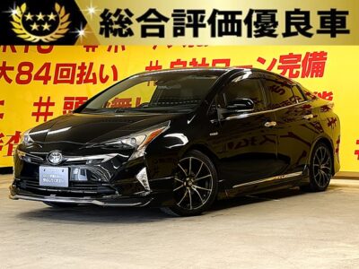 PRIUS　プリウス　Sセーフティプラス　【総合評価優良車】【特別仕様車】【カスタム】【車検2年付】MODELLISTAフルエアロ❗TEIN車高調❗ウェッズ17インチAWでドレスアップ🚗安心のセーフティセンス装備✨カタログ燃費は驚異の37.2km/L⛽🍃 スマートキー&プッシュスタート付きエンジン楽々スタート！✨　HVバッテリーも1年保証付き👍クリアランスソナーで狭い道でも安心😆お洒落なシートカバーで高級感もUPしてますよ🌜TOKYO店専用HPにて更新中❗ carlifegroup.tokyo.jpで検索🕵️‍♂️1年保証付🌛