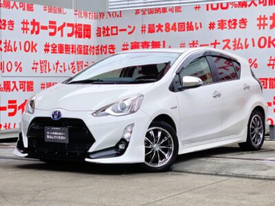 AQUA　アクア　G　【カスタム】【車検２年付】　＂後期型＂上級グレード＂💎純正ハーフフルエアロ＆Ｗｅｄｓレオニス１６インチＡＷ装着済💎専用メッキガーニッシュ多数装着💎純正ドライブレコーダー付で万が一にも安心👀人気のパールカラー・プッシュスタート＆スマートキー標準装備グレード＂　純正ＳＤナビ🗾ＤＶＤ📀Ｂｌｕｅｔｏｏｔｈ🎶📱📞フルセグＴＶ内蔵型📺走行中映像視聴可能👀小回り抜群・バックカメラ📹付で駐車も楽々📹驚異の燃費🍃ＪＣ０８モード・カタログ燃費３５．４ｋｍ／Ｌ🍃明るいＬＥＤヘッドライトタイプ＆ＬＥＤフォグランプ付で夜間視野確保💡納車時新品タイヤ装着🚗福岡店専用HPでも在庫確認可能‼✨【carlifegroup.fukuoka.jp/】で検索🕵️‍♂️
