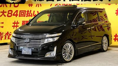 ELGRAND　エルグランド　350　ハイウェイスタープレミアム　【総合評価優良車】【カスタム】【4WD】【ワンオーナー】　ツインサンルーフ✨豪華な本革シート仕様パワーシート✨ブリッツ車高調＆クレンツェ２０インチAW👑バレンティLEDテール✨純正ナビ🗾地デジフルセグTV📺Bluetooth📱DVD📀✨後席の方も嬉しいアルパインフリップダウンモニター付き📺　７人乗りキャプテンシート・オットマン機能付👍　ワンタッチで開閉可能な両側パワースライドドアなので乗り降りがラクラク👪　パワーバックドアなのでボタンでバックドアの開閉可能です👌3列目シートも電動格納✨　夜間でも明るいHIDヘッドライト&フォグランプ✨🌛TOKYO店専用HPにて更新中❗ carlifegroup.tokyo.jpで検索🕵️‍♂️🌛《1年保証》