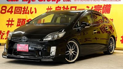 PRIUS プリウス S 【カスタム】👑社外フロント・リップハーフエアロ&社外ダウンサス&社外19インチAW装備のカスタム車両👑純正HDDナビ🗾地デジTV📺CD💿DVD📀走行中視聴可能😆👌Bluetoothオーディオ接続可能📱🎵JC08モード30.4km/L🍃のカタログ燃費は魅力的です⛽2列目シートは後方へのリクライニングも可能😁畳めば広い荷室となるのでたくさんの荷物を積む事ができます📦夜間時も明るいHIDヘッドライト&LEDフォグ🔦バックカメラ付きで駐車時も安心👀タイヤ4本新品納車🛞🌛TOKYO店専用HPにて更新中❗ carlifegroup.tokyo.jpで検索🕵️♂️🌛《1年保証》