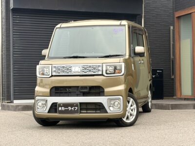ウェイク　Ｘ　ＳＡ　両側スライドドアでお子様の乗り降りも楽々です🚗✨　フルフラットシートで車中泊もOK👍　社外ナビでお気に入りの音楽やテレビを楽しめます🎵　ETCで高速もスムーズ💨　衝突軽減サポートで安心ドライブ💎　個性的なカーキカラーがおしゃれです✌️　🌜大阪店専用HPも要チェック❗carlifegroup.jp で検索🕵️‍♂️　Instagram・Twitter・TikTokも随時更新中❗❗🌛《1年保証付》